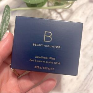 Beautycounter Satin Powder Blush - Melon (new) 4.25g (0.15 oz)